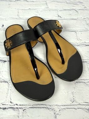 Tory Burch Kira Thong Sandal 8 Black Leather Gold Logo Lock Flat Flip Flop Slide
